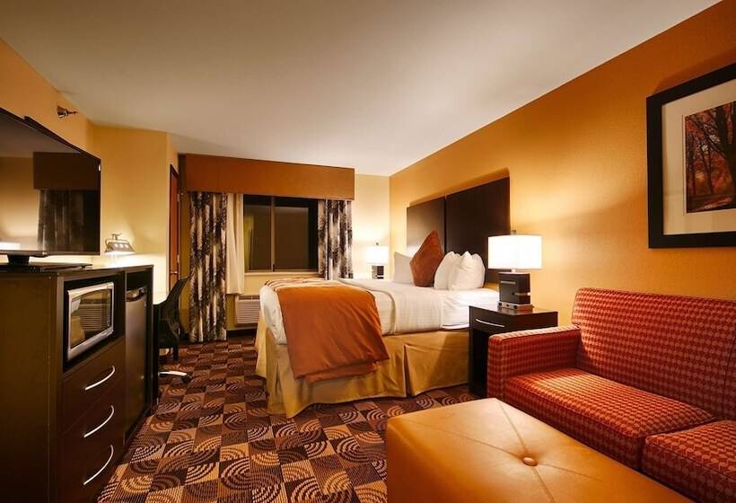 בית מלון כפרי Best Western Plus Whitewater Inn