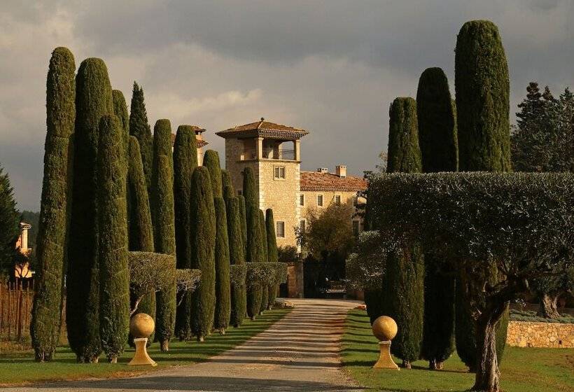 هتل Chateau De Berne