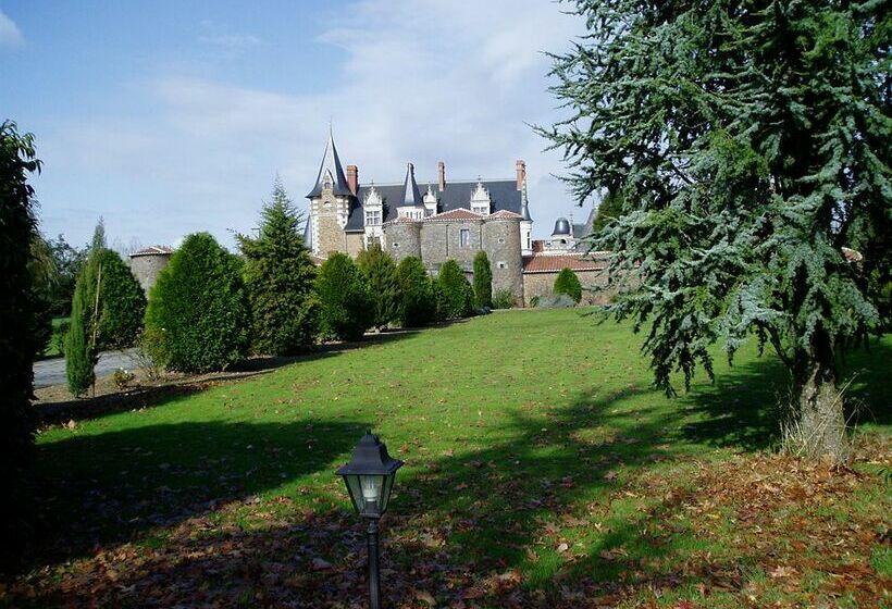 St sauveur de landemont