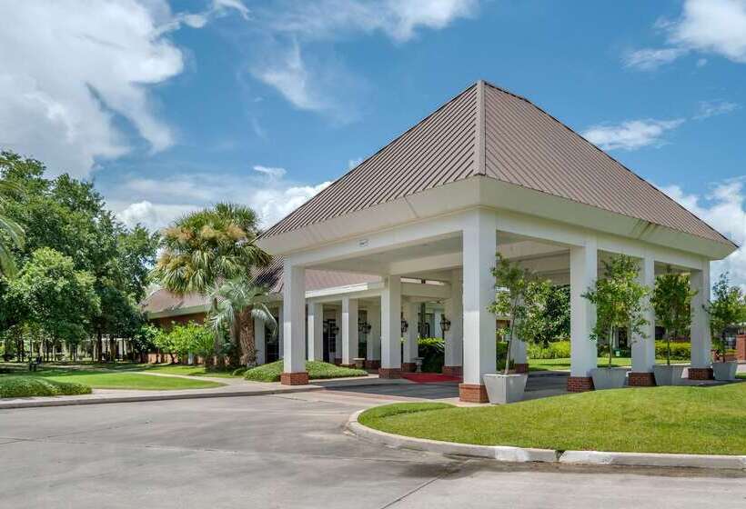 فندق Clarion Inn Conference Center