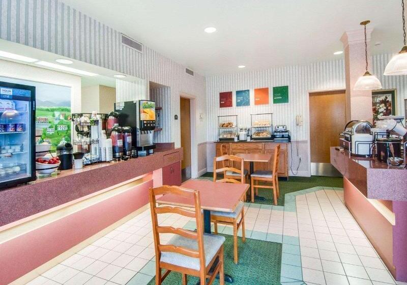 هتل Comfort Inn Airport