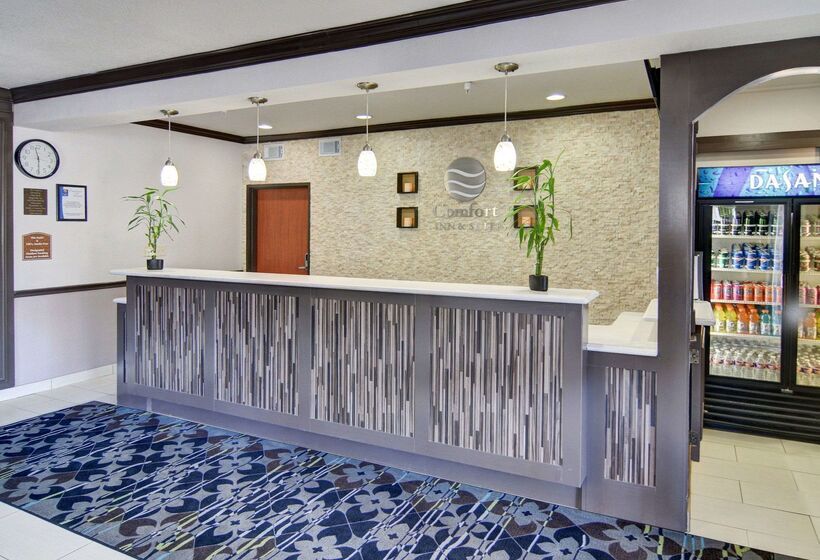 هتل Spark By Hilton Galveston