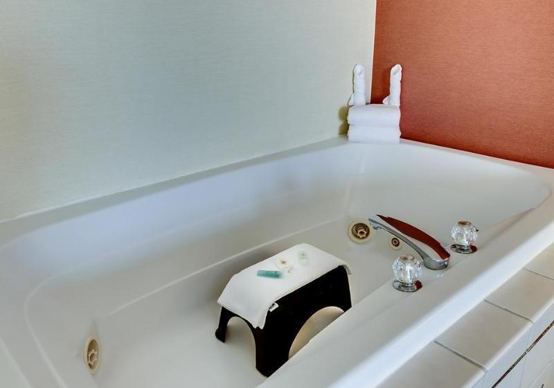 酒店 Comfort Inn & Suites