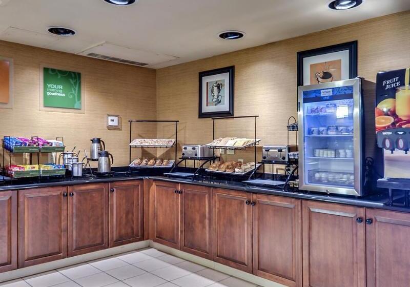 酒店 Comfort Inn & Suites