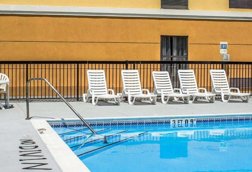 ホテル Comfort Inn Dunn Near I95