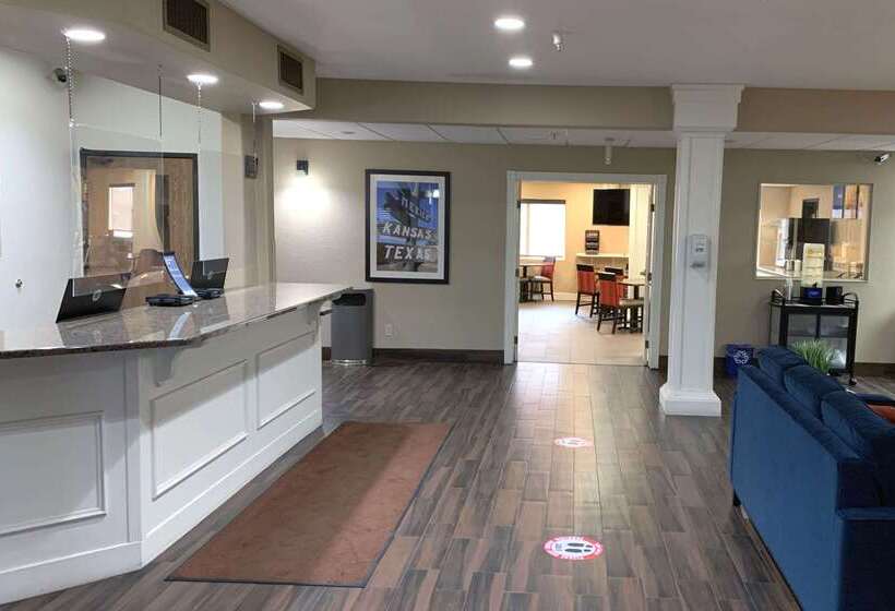 هتل Comfort Inn Garden City