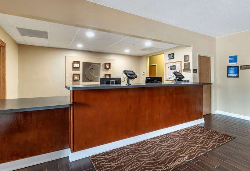 هتل Comfort Inn Muscatine Near Hwy 61