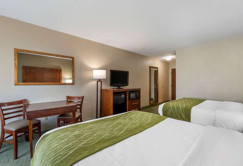 هتل Comfort Inn Muscatine Near Hwy 61