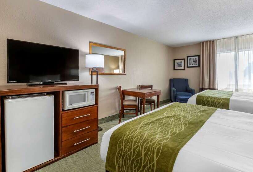 هتل Comfort Inn Muscatine Near Hwy 61