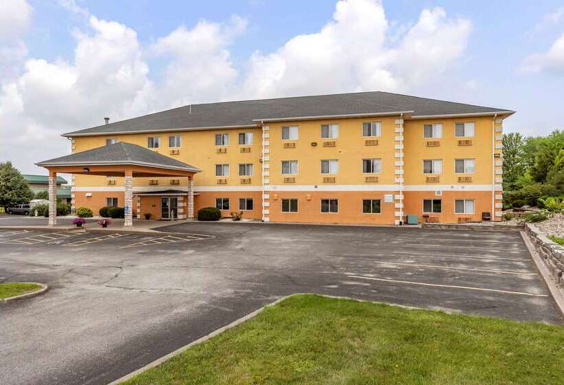 هتل Comfort Inn Muscatine Near Hwy 61