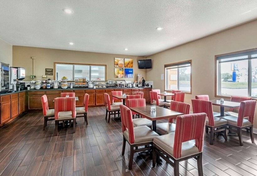 هتل Comfort Inn Muscatine Near Hwy 61