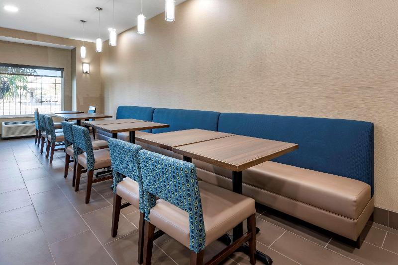 هتل Comfort Inn Portland Near I84 And I205