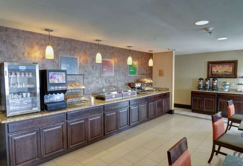 هتل Comfort Inn & Suites
