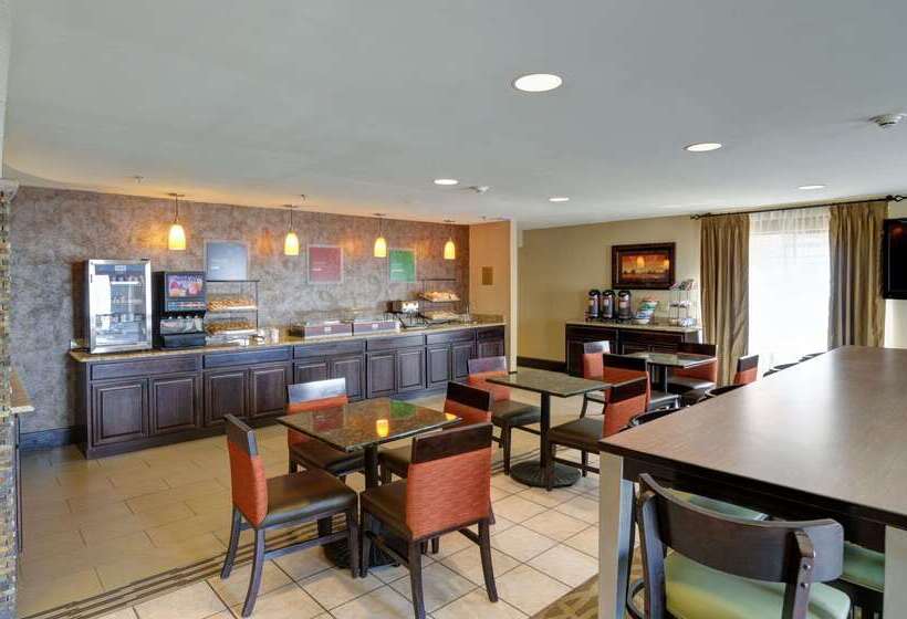 هتل Comfort Inn & Suites
