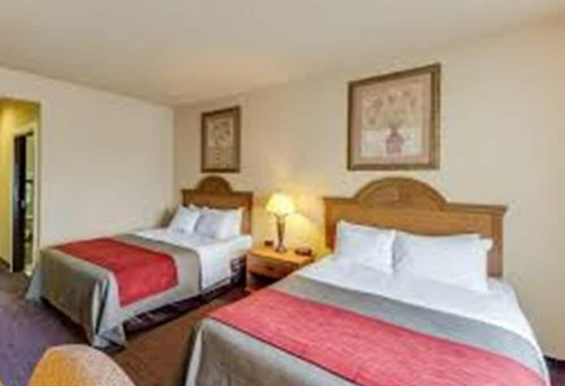 هتل Comfort Inn & Suites And Suites Fredericksburg