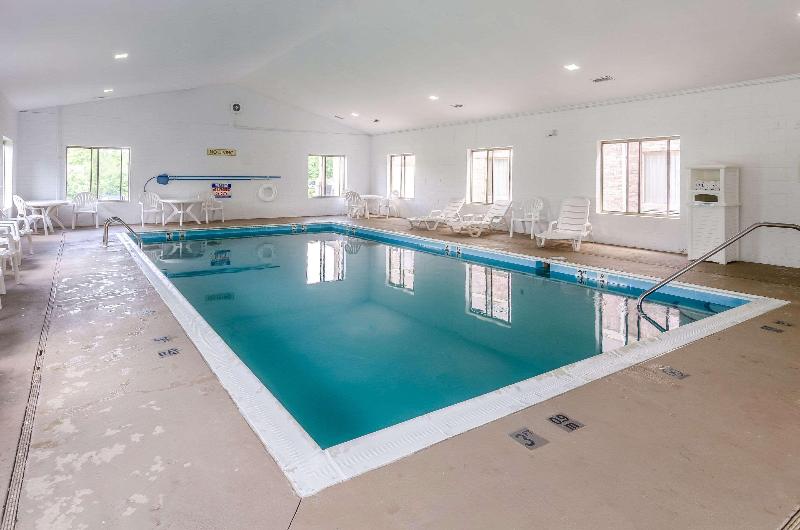 Отель Comfort Inn & Suites Christiansburg I 81