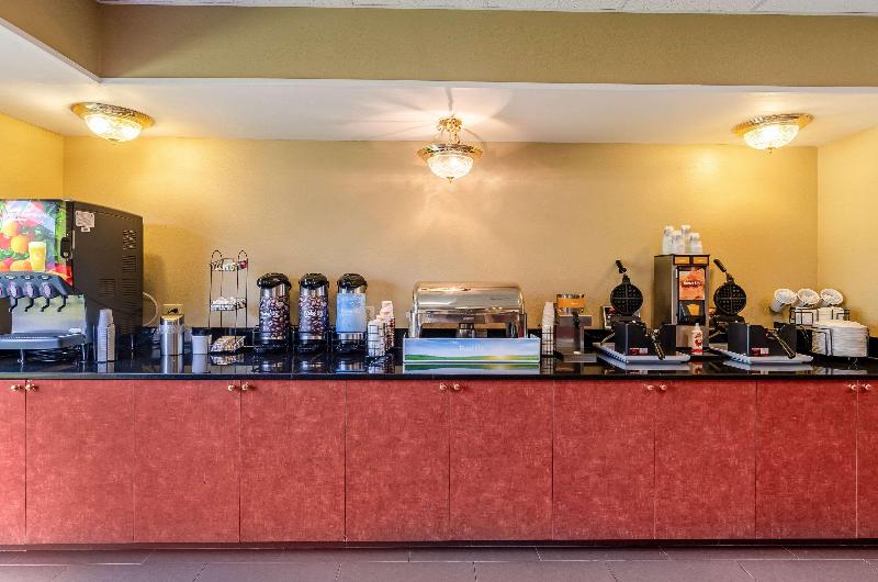 Отель Comfort Inn & Suites Christiansburg I 81