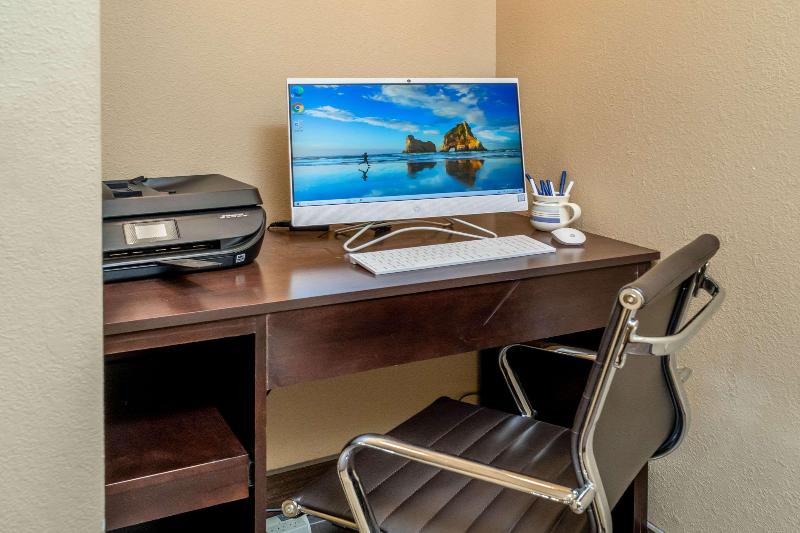 酒店 Comfort Inn & Suites