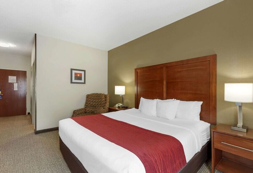 هتل Comfort Inn & Suites