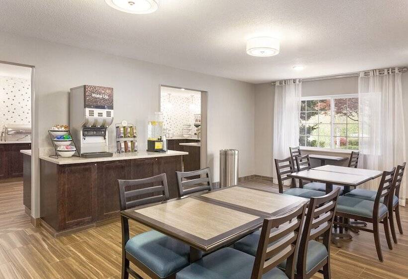 호텔 Comfort Inn & Suites Tualatin  Lake Oswego South