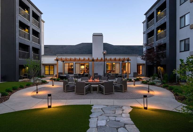 هتل Courtyard Boise Downtown