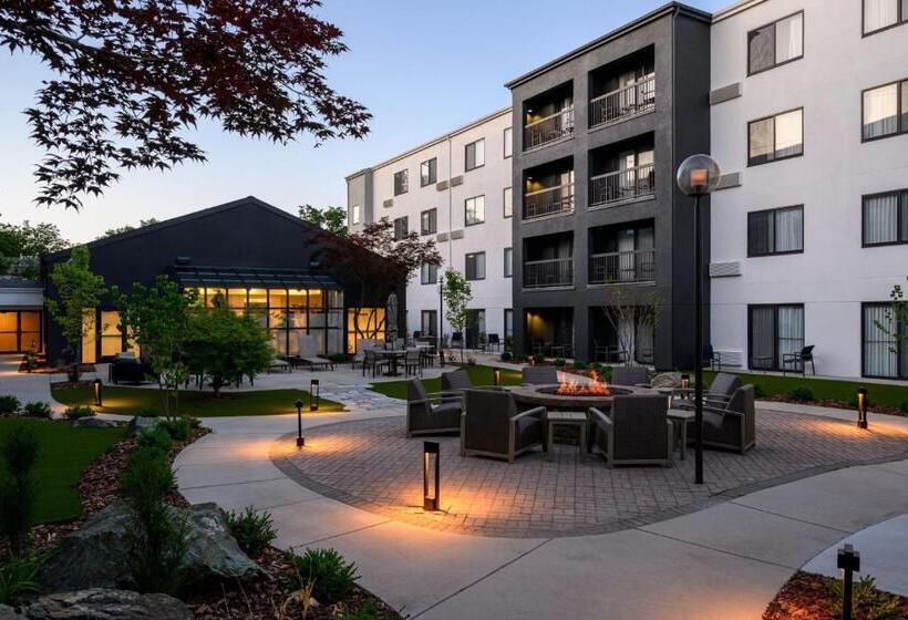 هتل Courtyard Boise Downtown