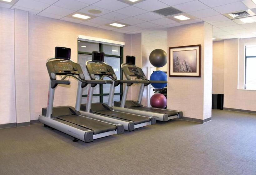 هتل Courtyard By Marriott Boston Waltham
