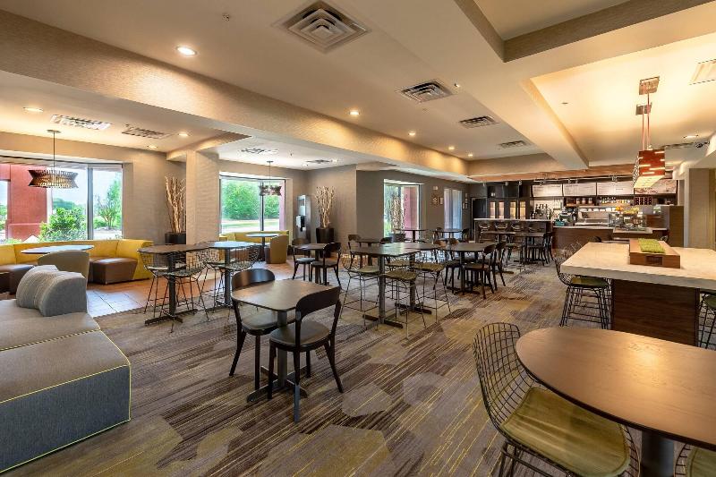 هتل Courtyard By Marriott Bryan College Station