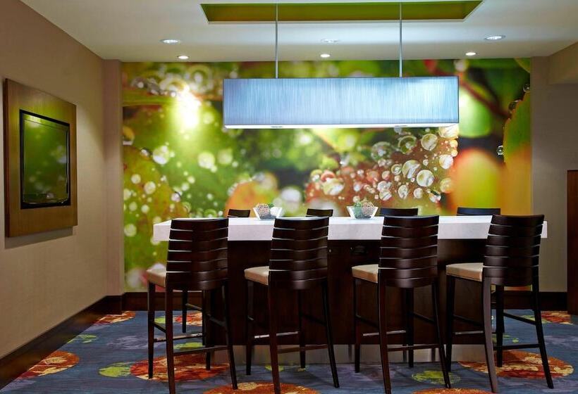هتل Courtyard By Marriott Buffalo Amherst/university