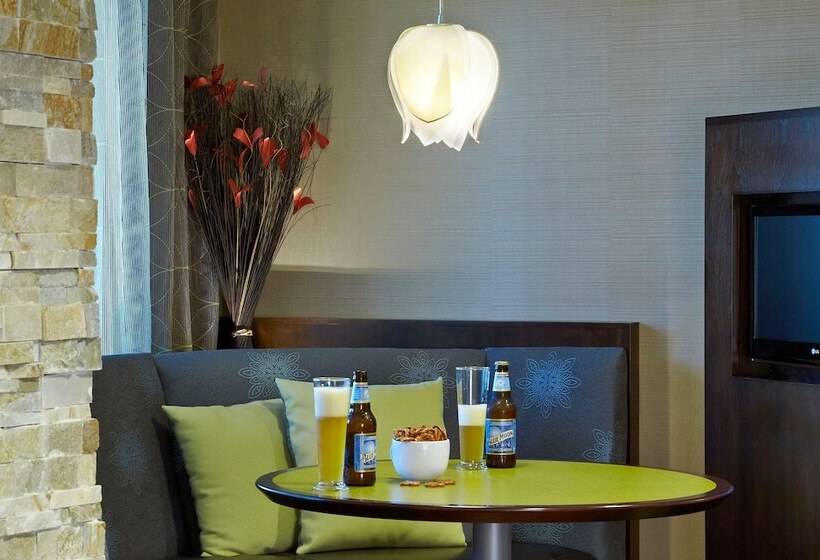 هتل Courtyard By Marriott Buffalo Amherst/university