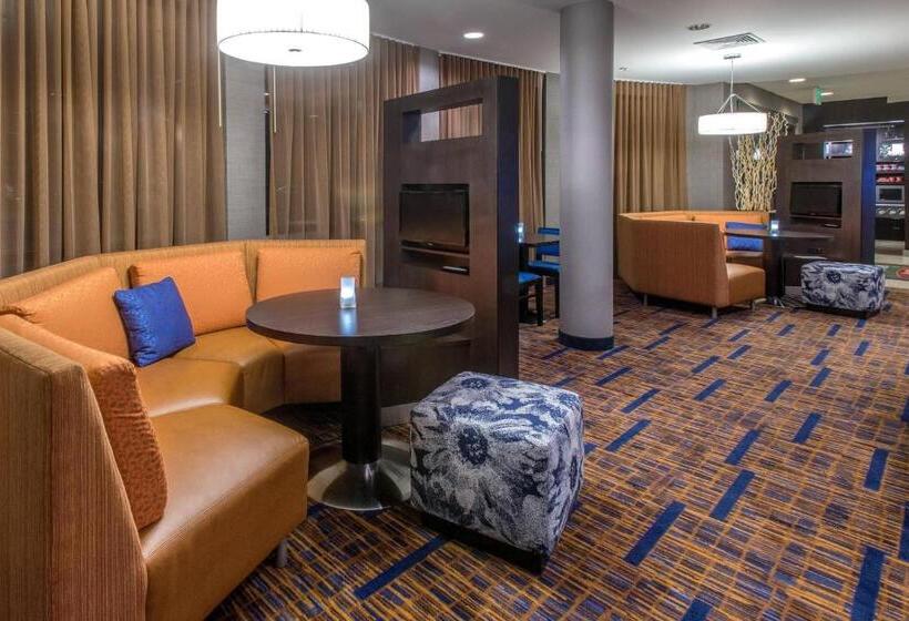 هتل Courtyard Bymarriott Albany