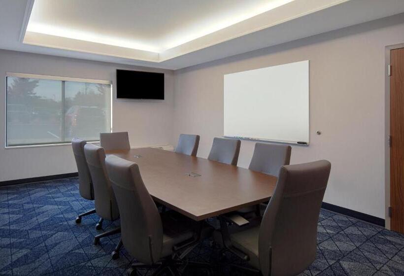 هتل Courtyard By Marriott Cincinnati Airport