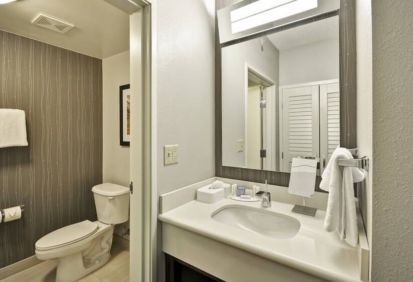 هتل Courtyard By Marriott Dalton