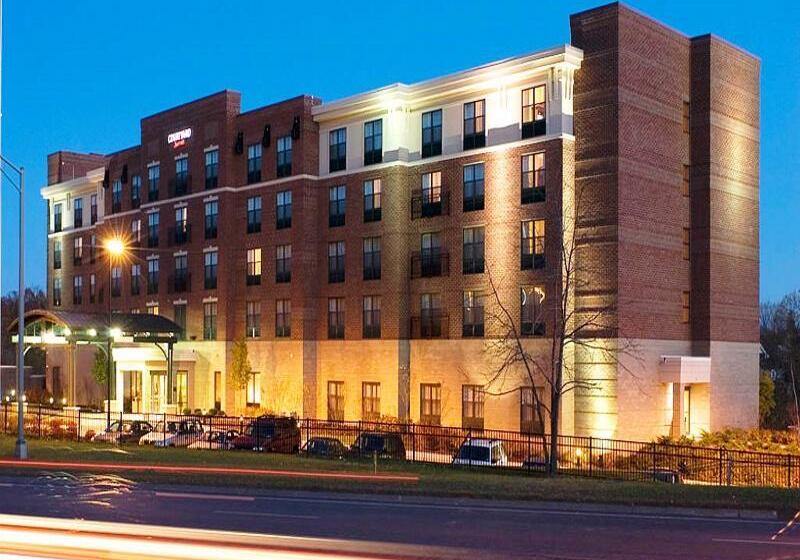 هتل Courtyard By Marriott Saratoga Springs