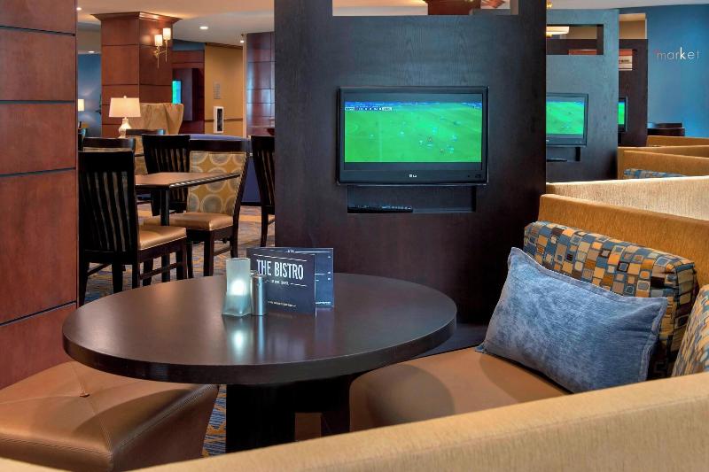 هتل Courtyard By Marriott Saratoga Springs