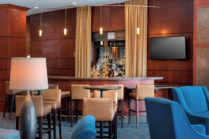 هتل Courtyard By Marriott Saratoga Springs