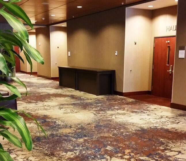 هتل Courtyard By Marriott Seattle Bellevue/downtown