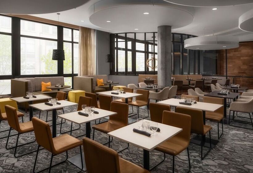 هتل Courtyard By Marriott Seattle Bellevue/downtown