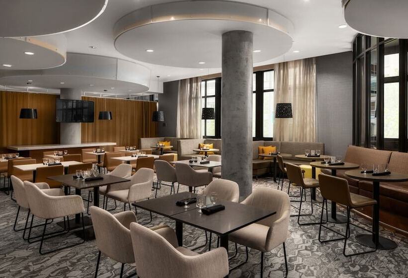 هتل Courtyard By Marriott Seattle Bellevue/downtown
