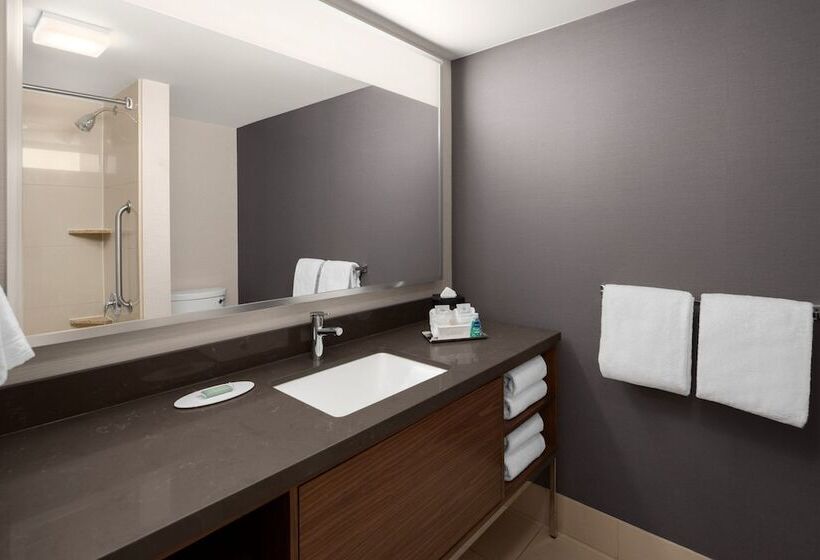 هتل Courtyard By Marriott Seattle Bellevue/downtown