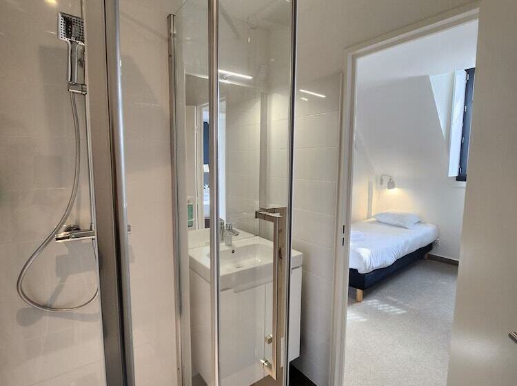 Отель De France