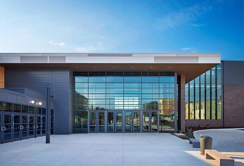 Delta Hotels By Marriott Muskegon Convention Center
