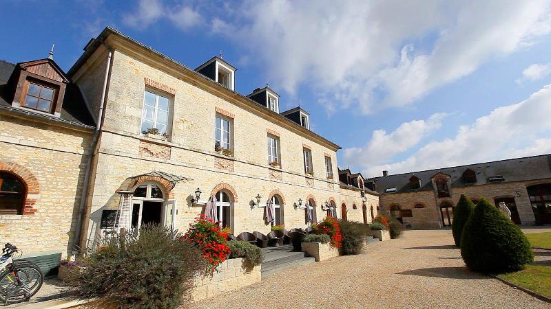 فندق Domaine De Barive