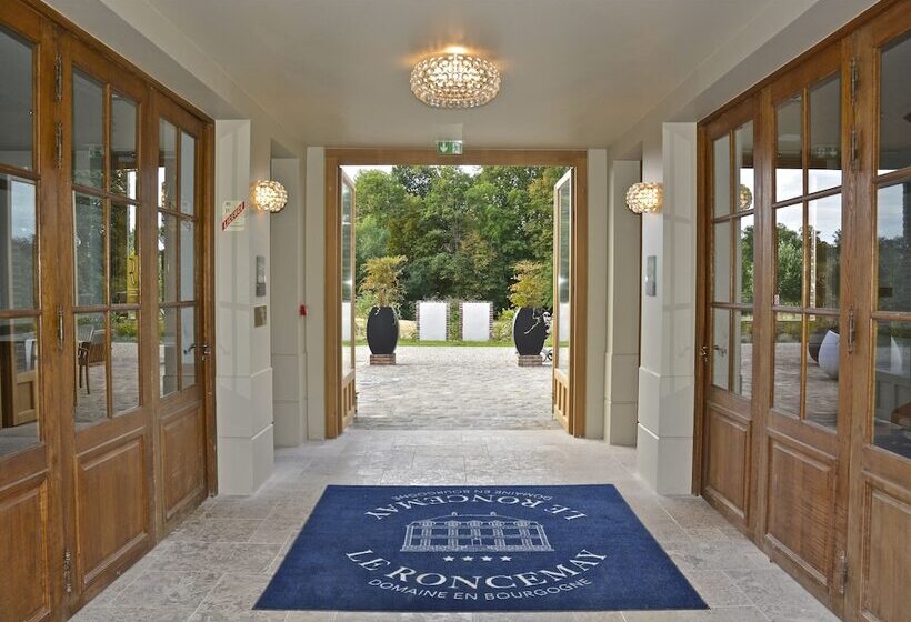 בית מלון כפרי Domaine Du Roncemay   Hôtel, Restaurants, Spa & Golf