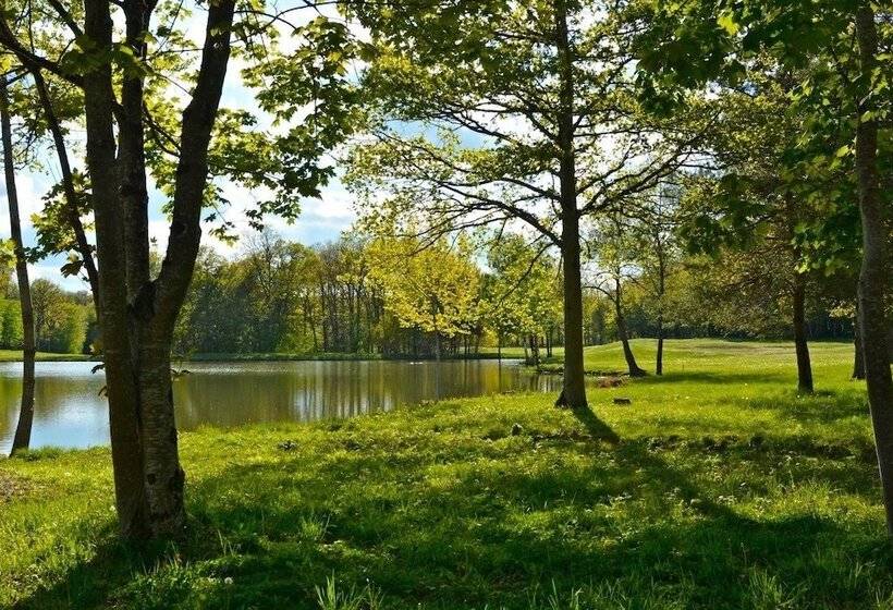 בית מלון כפרי Domaine Du Roncemay   Hôtel, Restaurants, Spa & Golf