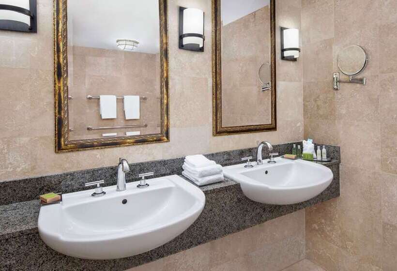 בית מלון כפרי Doubletree By Hilton  Sunrise  Sawgrass Mills