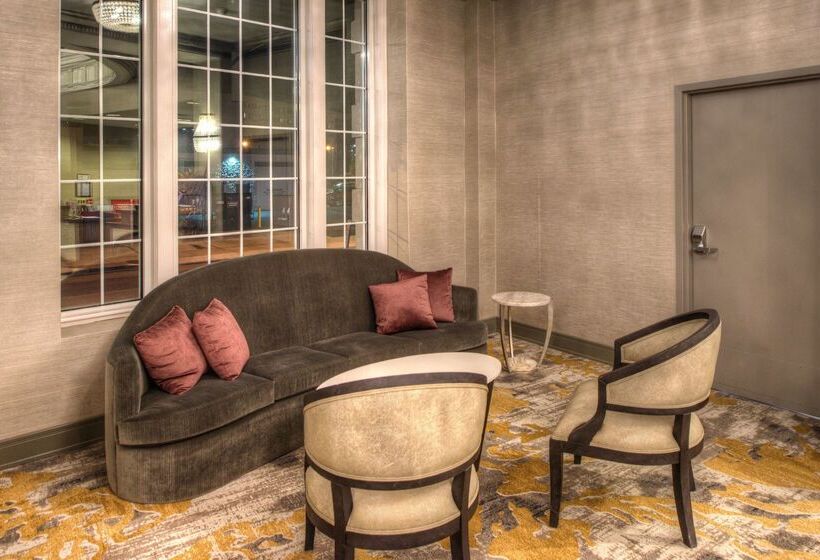 فندق Doubletree By Hilton Utica