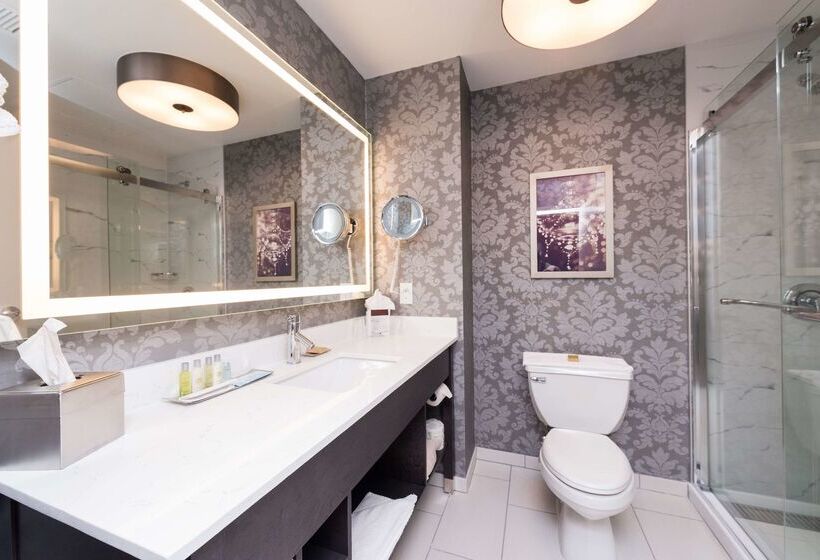 فندق Doubletree By Hilton Utica