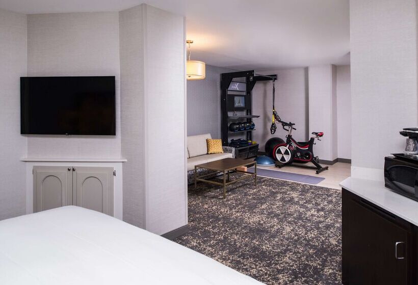 فندق Doubletree By Hilton Utica