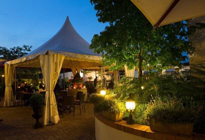 酒店 Du Domaine De La Grange De Conde